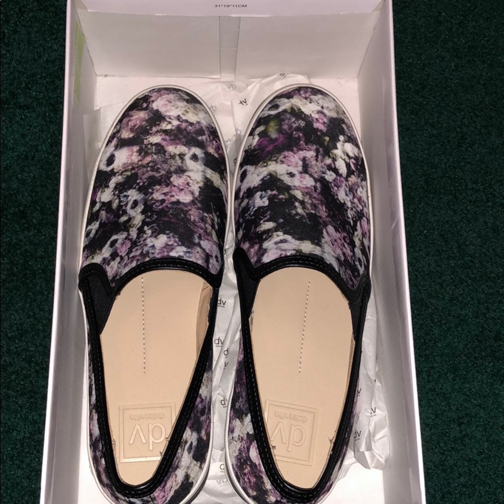 Dolce Vita sneakers new with box!
